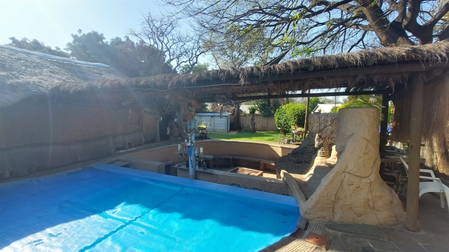 5 Bedroom Property for Sale in Protea Park North West